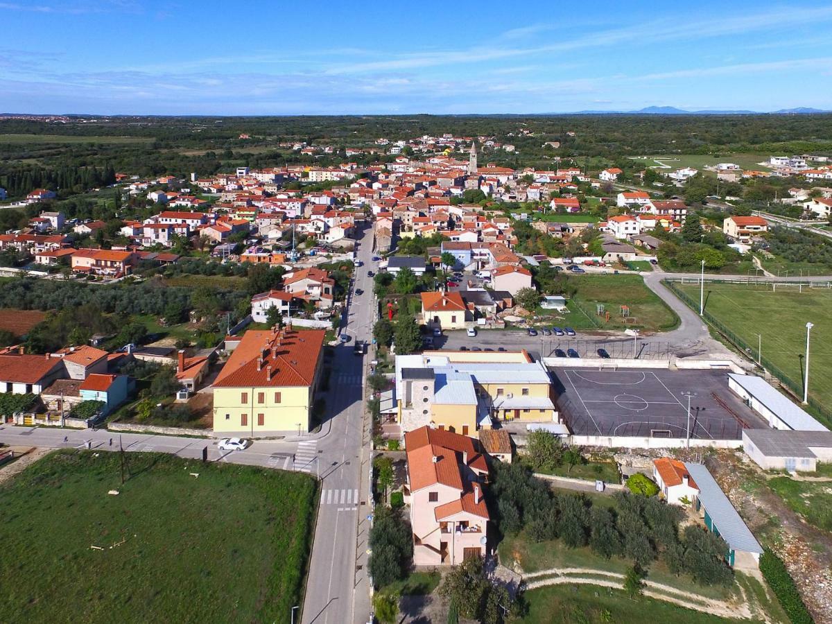 Apartment Claudio 1136 Galižana Exteriör bild